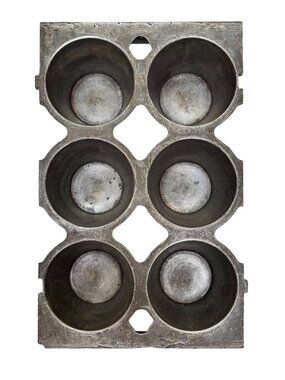Vintage Cast Iron Muffin Pan With 6 Cups Rustic Kitchen Bakeware Industrial Deco
